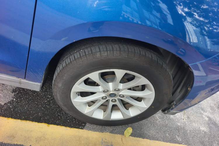 Used Haval H2 2017 Blue Label 1.5T Automatic Two-Wheel Drive Luxury Model Right Front Wheel Hub