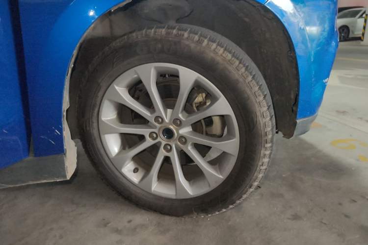 Used Haval H2 2017 Blue Label 1.5T Automatic Two-Wheel Drive Luxury Model Right Front Wheel Hub
