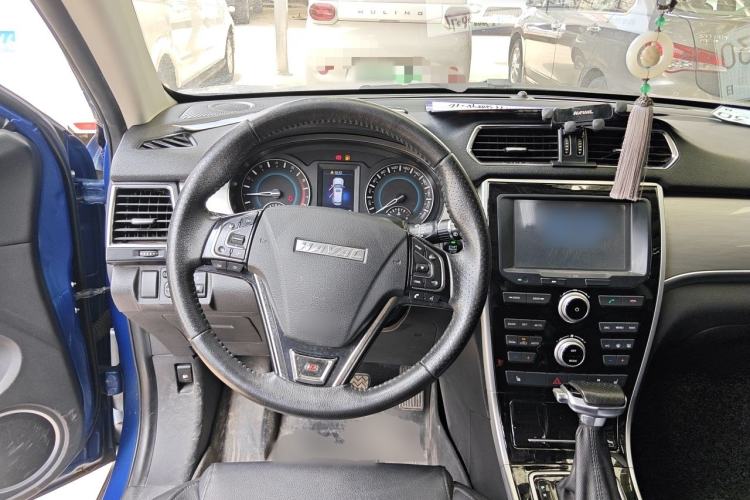 Used Haval H2 2017 Red-Label 1.5T Automatic Two-Wheel Drive Luxury Model Steering Wheel