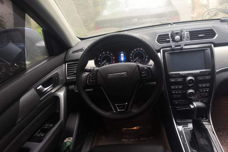 Used Haval H2 2017 Red-Label 1.5T Automatic Two-Wheel Drive Luxury Model Steering Wheel