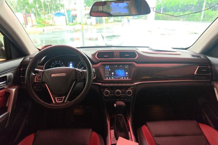 Used Haval H2 2017 Blue Label 1.5T Automatic Two-Wheel Drive Luxury Model Center Console