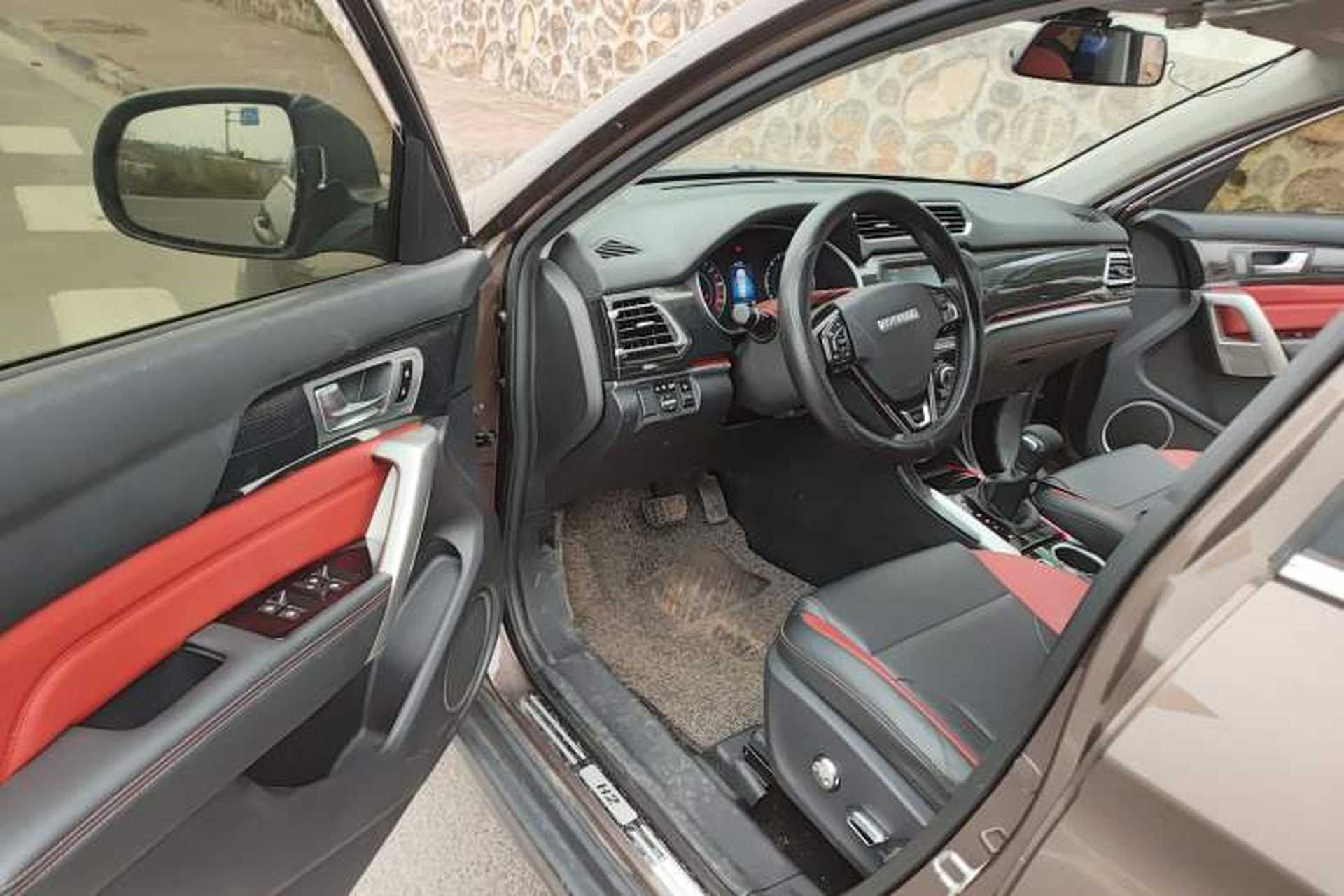 Used Haval H2 2017 Blue Label 1.5T Automatic Two-Wheel Drive Luxury Model Driver Seat