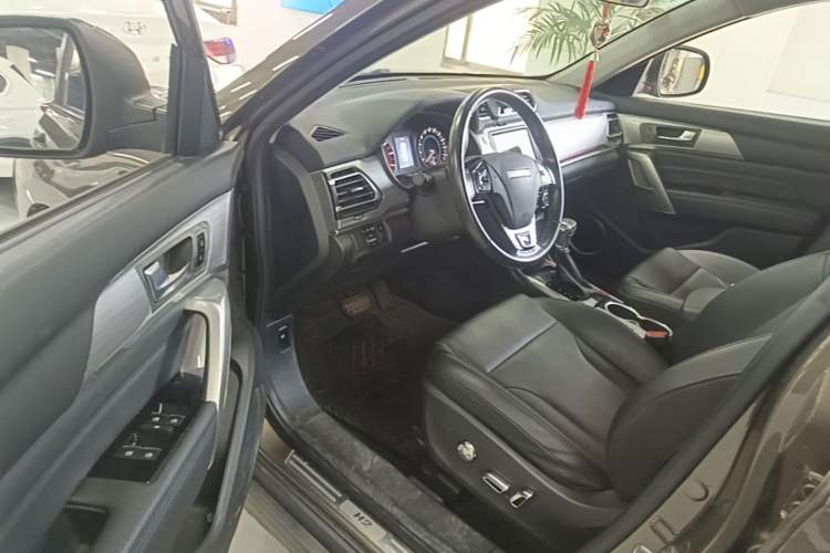 Used Haval H2 2017 Blue Label 1.5T Automatic Two-Wheel Drive Luxury Model Driver Seat