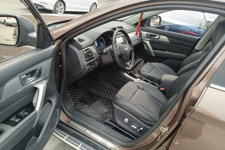Used Haval H2 2017 Blue Label 1.5T Automatic Two-Wheel Drive Luxury Model Driver Seat