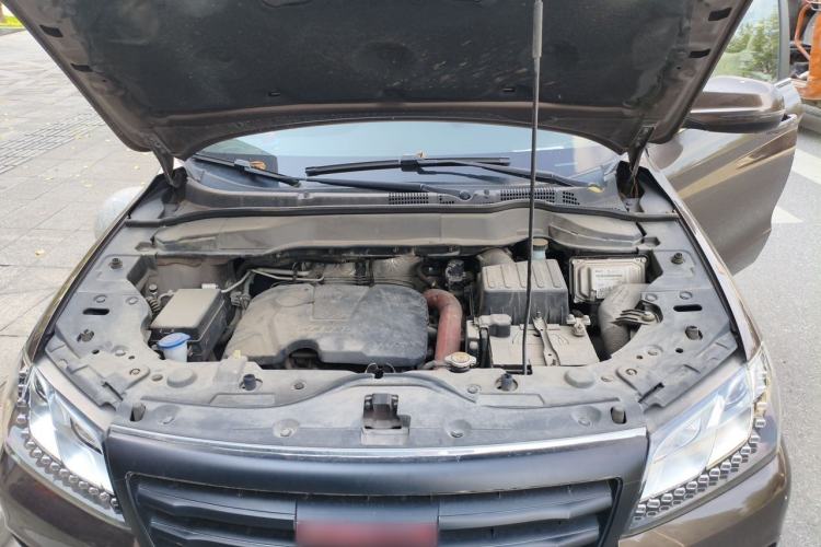 Used Haval H2 2017 Red-Label 1.5T Manual Two-Wheel-Drive Elite Model Engine Bay
