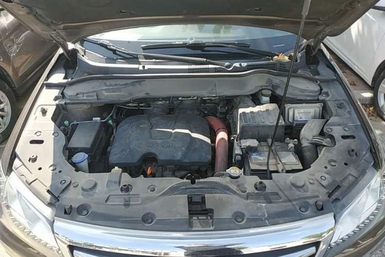 Used Haval H2 2017 Red-Label 1.5T Manual Two-Wheel Drive Luxury Model Engine Bay