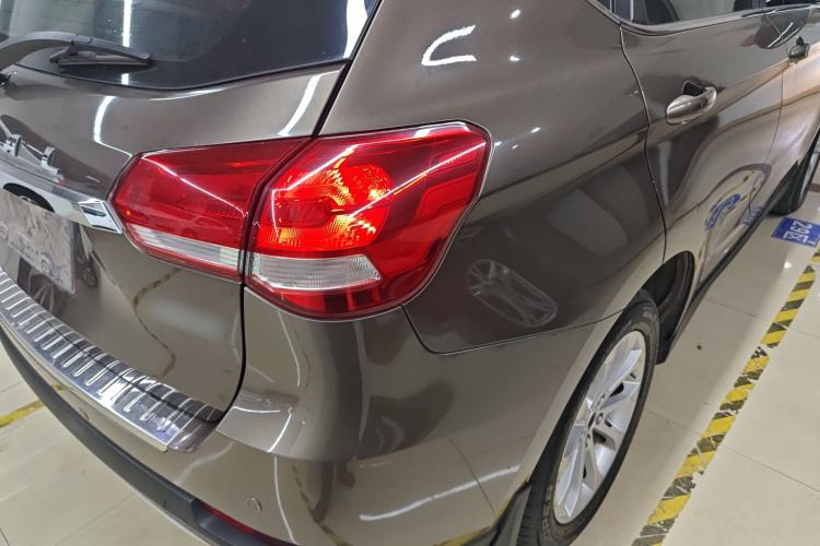 Used Haval H2 2017 Blue Label 1.5T Automatic Two-Wheel Drive Luxury Model Exterior 3