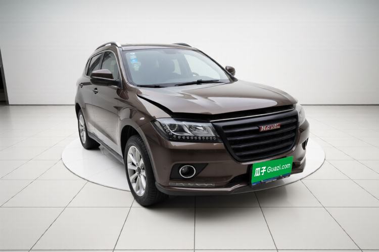 Used Haval H2 2017 Red-Label 1.5T Manual Two-Wheel-Drive Elite Model Front Right 45 Deg