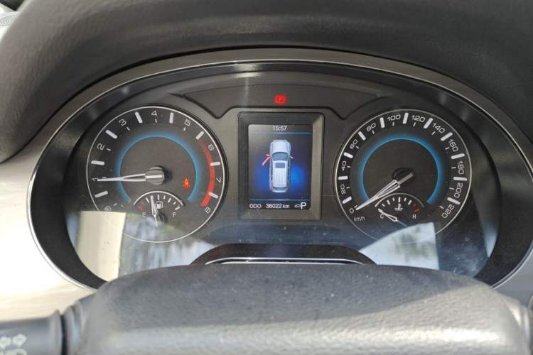 Used Haval H2 2017 Red-Label 1.5T Automatic Two-Wheel Drive Elite Model Instrument Cluster