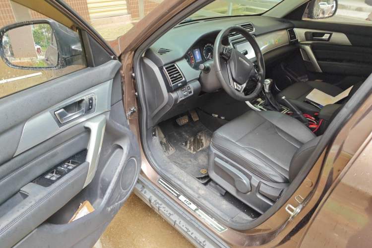 Used Haval H2 2017 Red-Label 1.5T Automatic Two-Wheel Drive Elite Model Interior 3