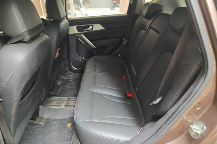 Used Haval H2 2017 Red-Label 1.5T Automatic Two-Wheel Drive Elite Model Interior 4