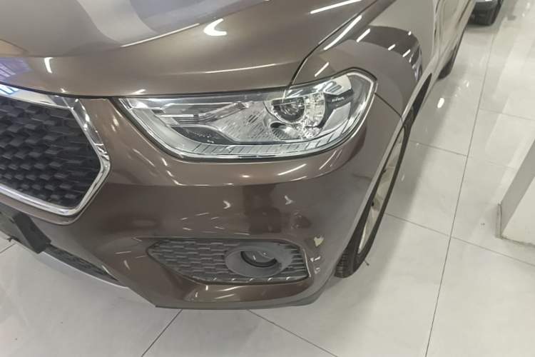 Used Haval H2 2017 Blue Label 1.5T Automatic Two-Wheel Drive Luxury Model Left Front Headlight