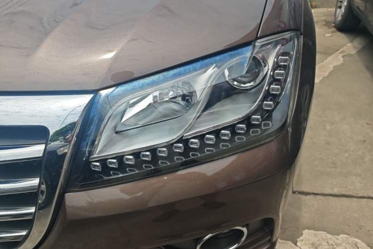 Used Haval H2 2017 Red-Label 1.5T Automatic Two-Wheel Drive Luxury Model Left Front Headlight