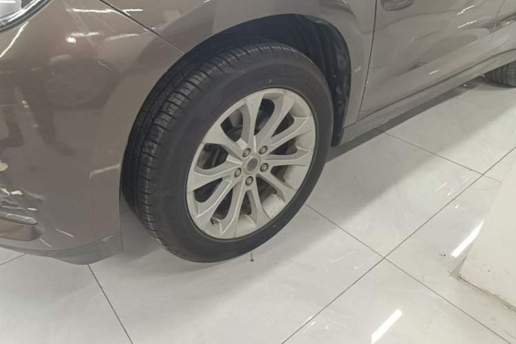Used Haval H2 2017 Blue Label 1.5T Automatic Two-Wheel Drive Luxury Model Left Front Wheel Hub