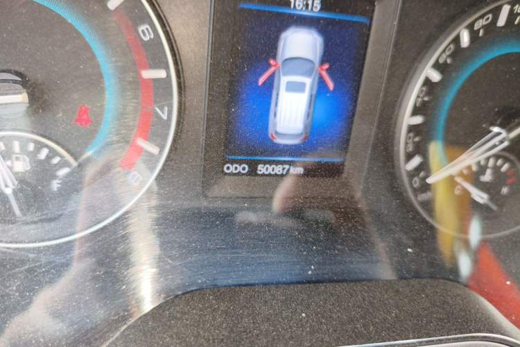 Used Haval H2 2017 Red-Label 1.5T Manual Two-Wheel-Drive Elite Model Odometer Close Up