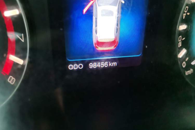 Used Haval H2 2017 Red-Label 1.5T Manual Two-Wheel Drive Luxury Model Odometer Close Up