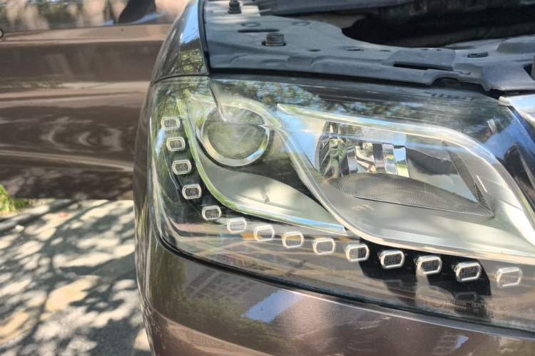 Used Haval H2 2017 Red-Label 1.5T Manual Two-Wheel-Drive Elite Model Right Front Headlight