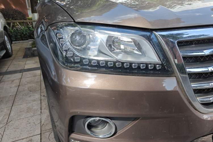 Used Haval H2 2017 Red-Label 1.5T Automatic Two-Wheel Drive Elite Model Right Front Headlight