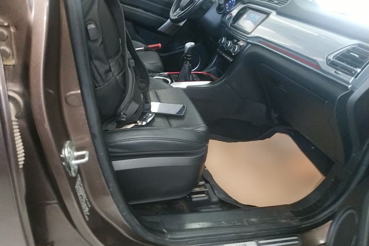 Used Haval H2 2017 Blue Label 1.5T Manual Two-Wheel Drive Luxury Model Right Front Seat