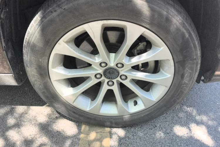 Used Haval H2 2017 Red-Label 1.5T Manual Two-Wheel-Drive Elite Model Right Front Wheel Hub
