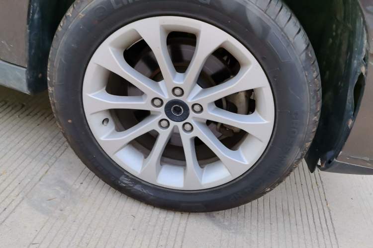 Used Haval H2 2017 Red-Label 1.5T Manual Two-Wheel Drive Luxury Model Right Front Wheel Hub