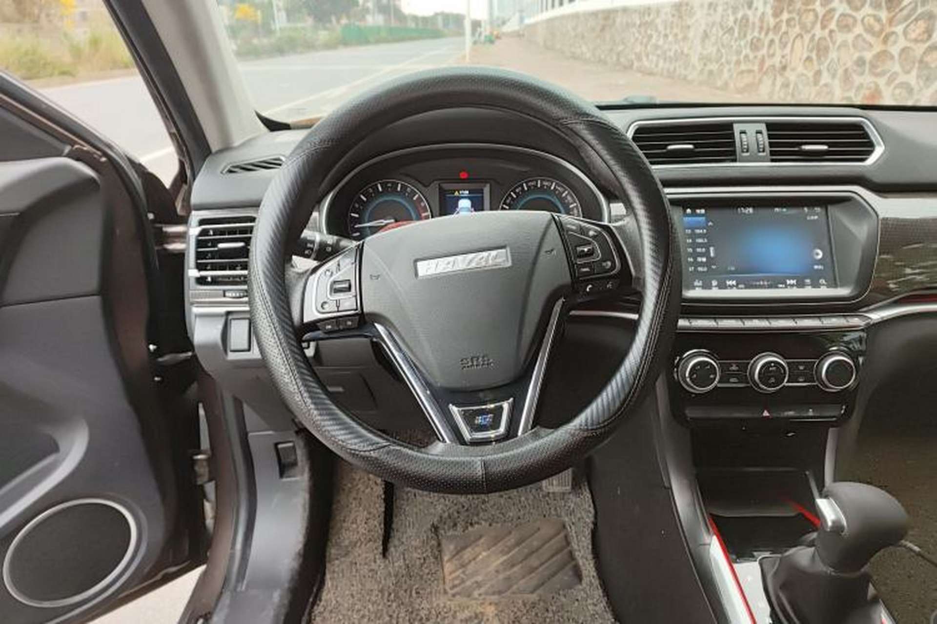 Used Haval H2 2017 Blue Label 1.5T Automatic Two-Wheel Drive Luxury Model Steering Wheel
