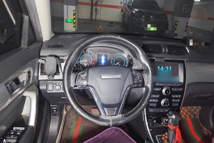 Used Haval H2 2017 Red-Label 1.5T Automatic Two-Wheel Drive Luxury Model Steering Wheel