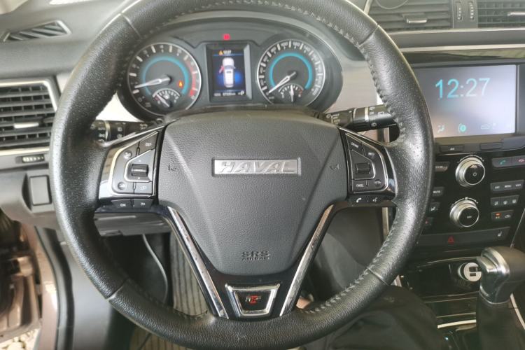 Used Haval H2 2017 Red-Label 1.5T Automatic Two-Wheel Drive Elite Model Steering Wheel