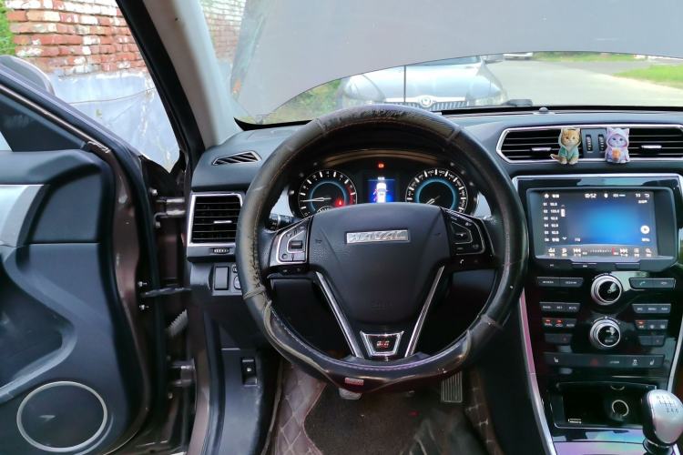 Used Haval H2 2017 Red-Label 1.5T Manual Two-Wheel Drive Luxury Model Steering Wheel