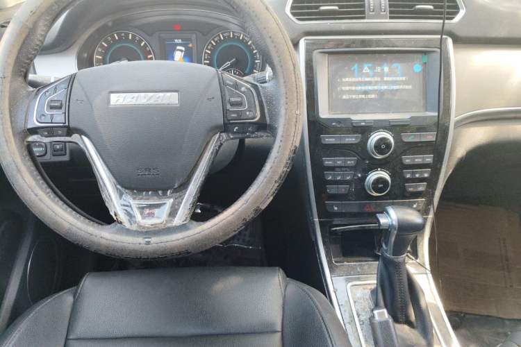 Used Haval H2 2017 Red-Label 1.5T Automatic Two-Wheel Drive Elite Model Steering Wheel