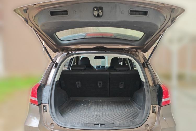 Used Haval H2 2017 Red-Label 1.5T Automatic Two-Wheel Drive Elite Model Trunk