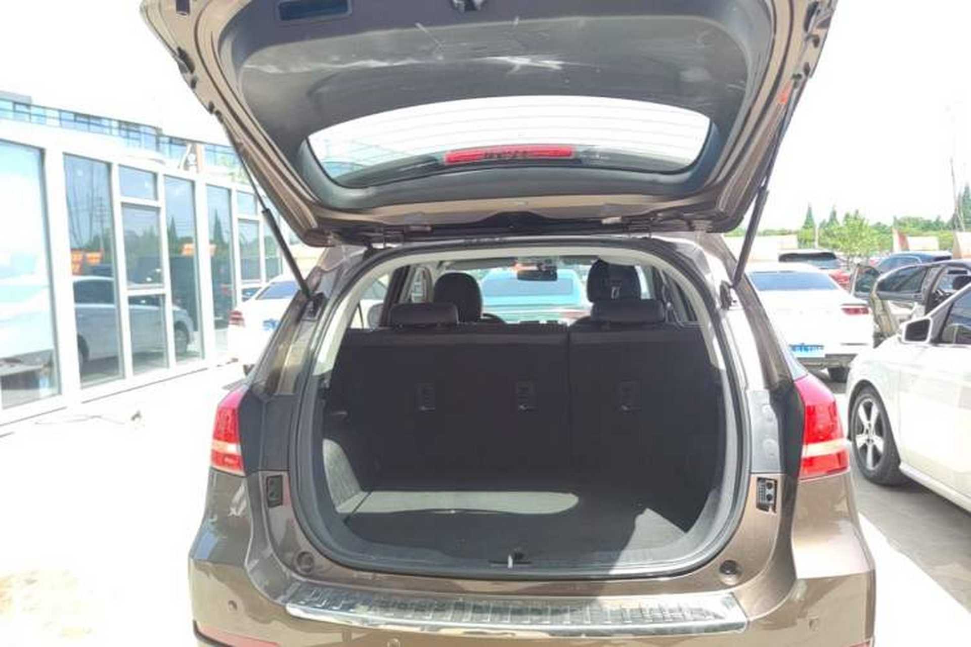Used Haval H2 2017 Red-Label 1.5T Automatic Two-Wheel Drive Luxury Model Trunk