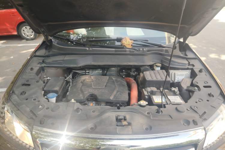 Used Haval H2 2017 Red-Label 1.5T Manual Two-Wheel-Drive Elite Model Engine Bay