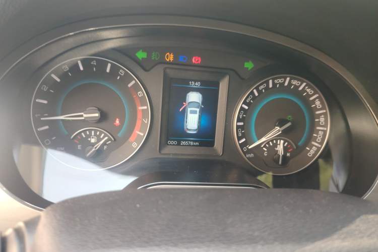 Used Haval H2 2017 Red-Label 1.5T Manual Two-Wheel-Drive Elite Model Instrument Cluster