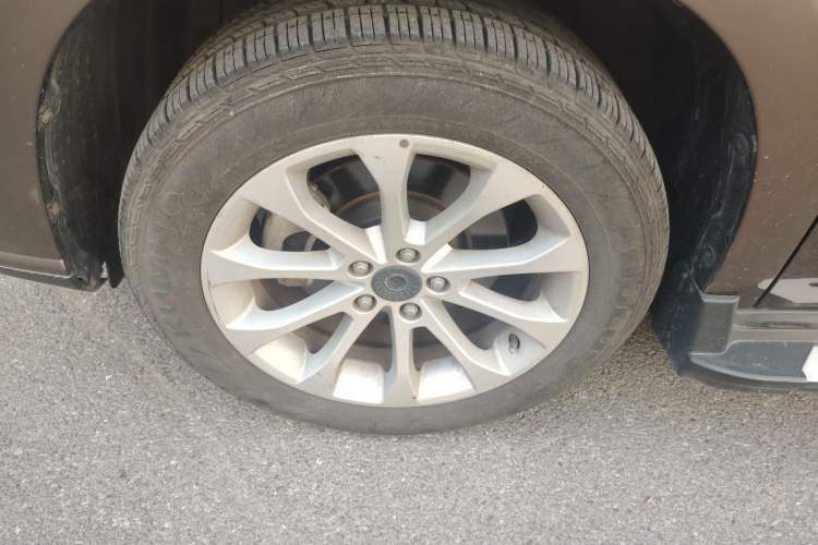 Used Haval H2 2017 Red-Label 1.5T Manual Two-Wheel-Drive Elite Model Left Front Wheel Hub