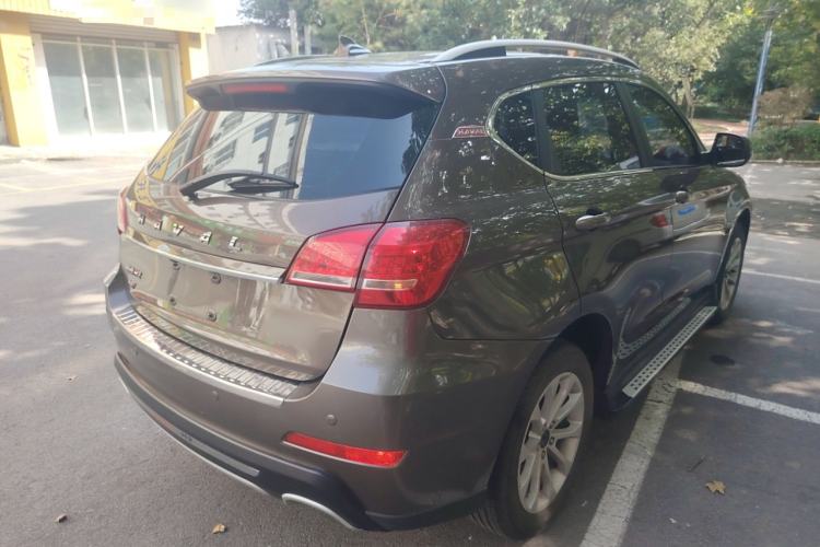 Used Haval H2 2017 Red-Label 1.5T Manual Two-Wheel-Drive Elite Model Rear Right 45 Deg