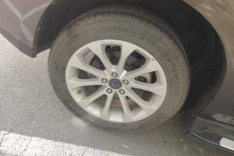 Used Haval H2 2017 Red-Label 1.5T Manual Two-Wheel-Drive Elite Model Right Rear Wheel Hub
