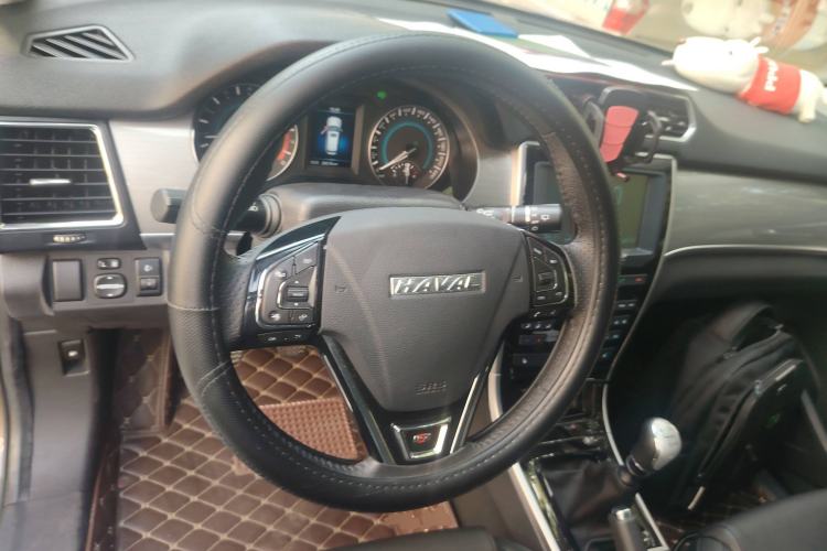 Used Haval H2 2017 Red-Label 1.5T Manual Two-Wheel-Drive Elite Model Steering Wheel