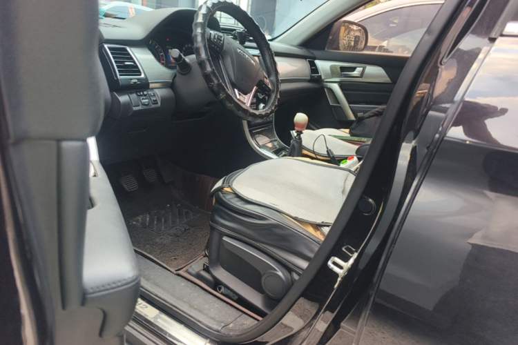 Used Haval H2 2017 Red-Label 1.5T Manual Two-Wheel Drive Luxury Model Driver Seat