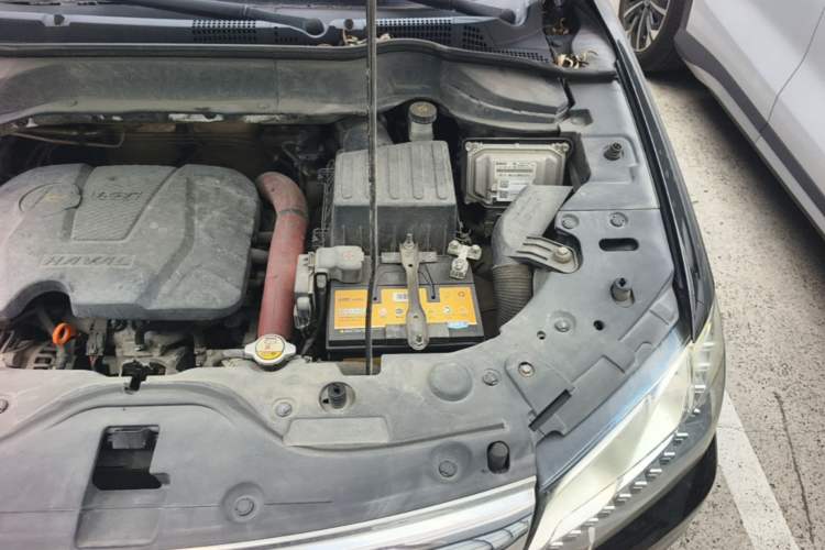 Used Haval H2 2017 Red-Label 1.5T Manual Two-Wheel Drive Luxury Model Engine Bay Left