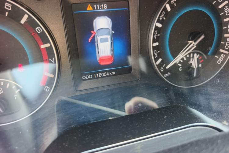 Used Haval H2 2017 Red-Label 1.5T Manual Two-Wheel Drive Luxury Model Odometer Close Up