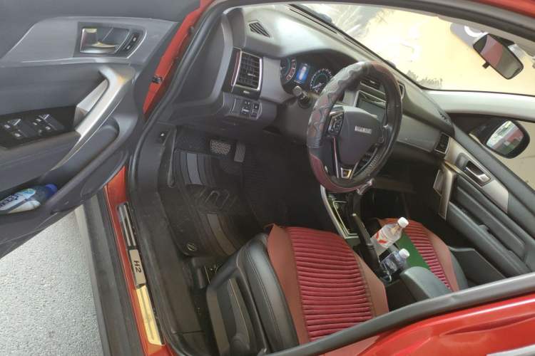 Used Haval H2 2017 Red-Label 1.5T Automatic Two-Wheel Drive Elite Model Driver Seat
