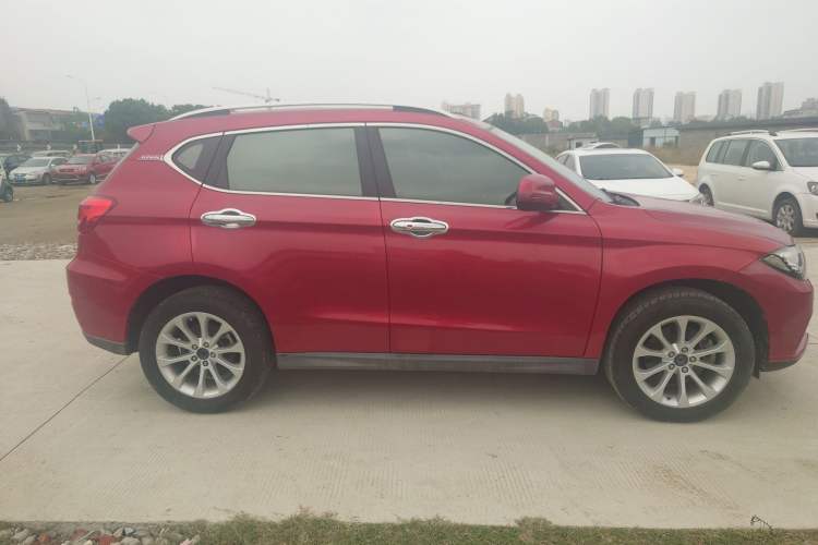 Used Haval H2 2017 Red-Label 1.5T Automatic Two-Wheel Drive Luxury Model Exterior 2