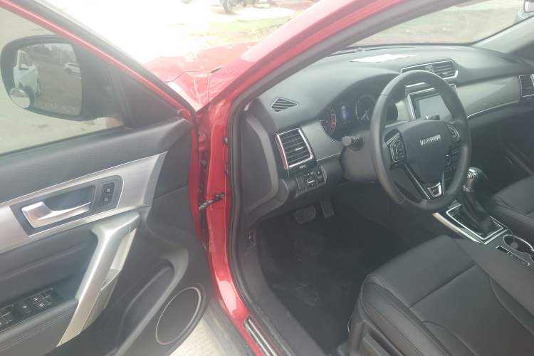 Used Haval H2 2017 Red-Label 1.5T Automatic Two-Wheel Drive Luxury Model Interior 2