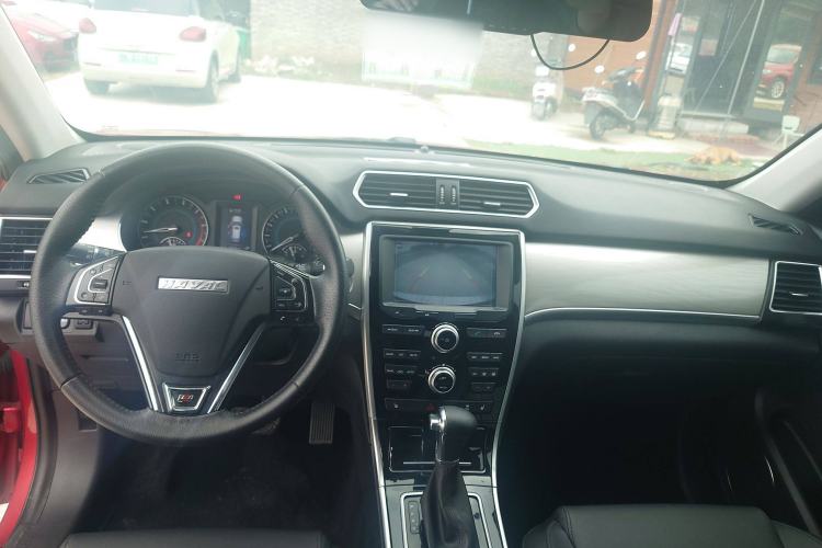 Used Haval H2 2017 Red-Label 1.5T Automatic Two-Wheel Drive Luxury Model Interior 3