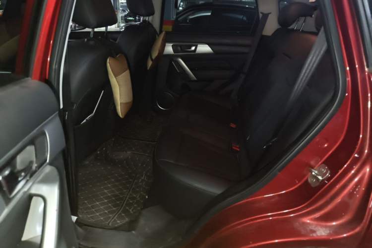 Used Haval H2 2017 Red-Label 1.5T Manual Two-Wheel-Drive Elite Model Left Rear Seat