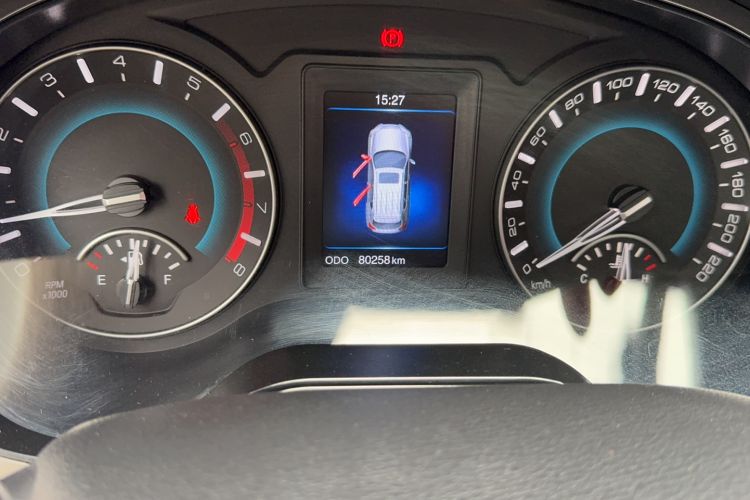 Used Haval H2 2017 Red-Label 1.5T Manual Two-Wheel Drive Comfort Model Odometer Close Up