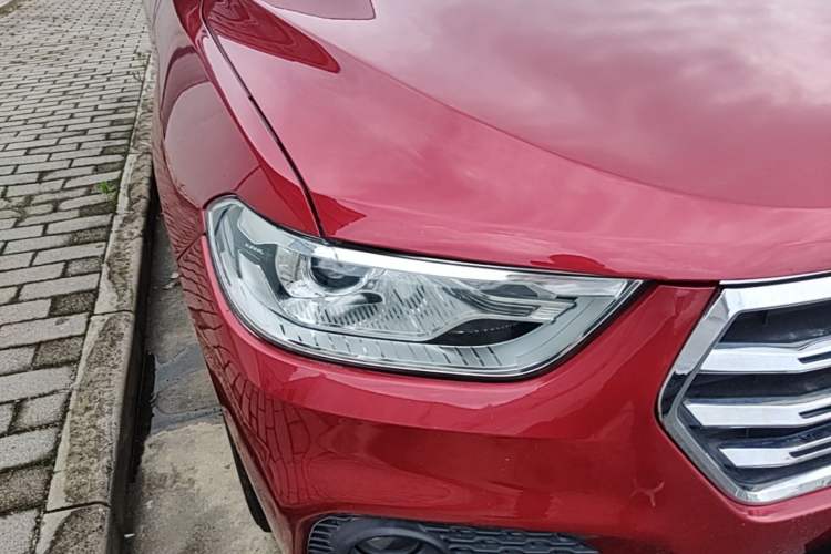 Used Haval H2 2017 Blue Label 1.5T Automatic Two-Wheel Drive Luxury Model Right Front Headlight