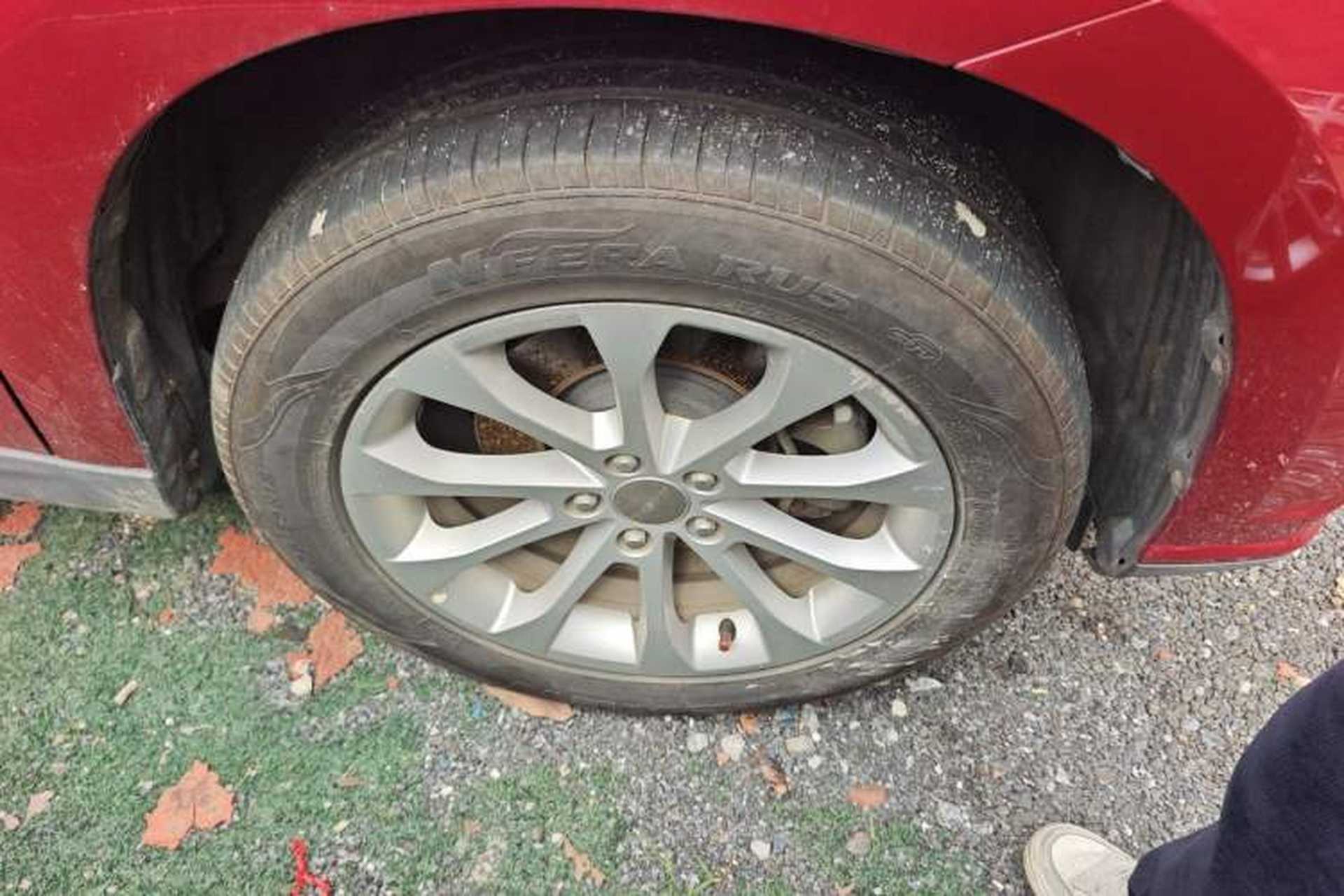 Used Haval H2 2017 Red-Label 1.5T Manual Two-Wheel-Drive Elite Model Right Front Wheel Hub