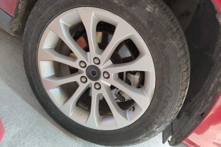 Used Haval H2 2017 Red-Label 1.5T Automatic Two-Wheel Drive Elite Model Right Front Wheel Hub
